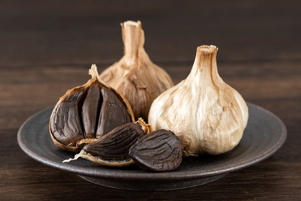 تصویر 4 از قیمت خرید سیر سیاه طبیعی با فروش عمده